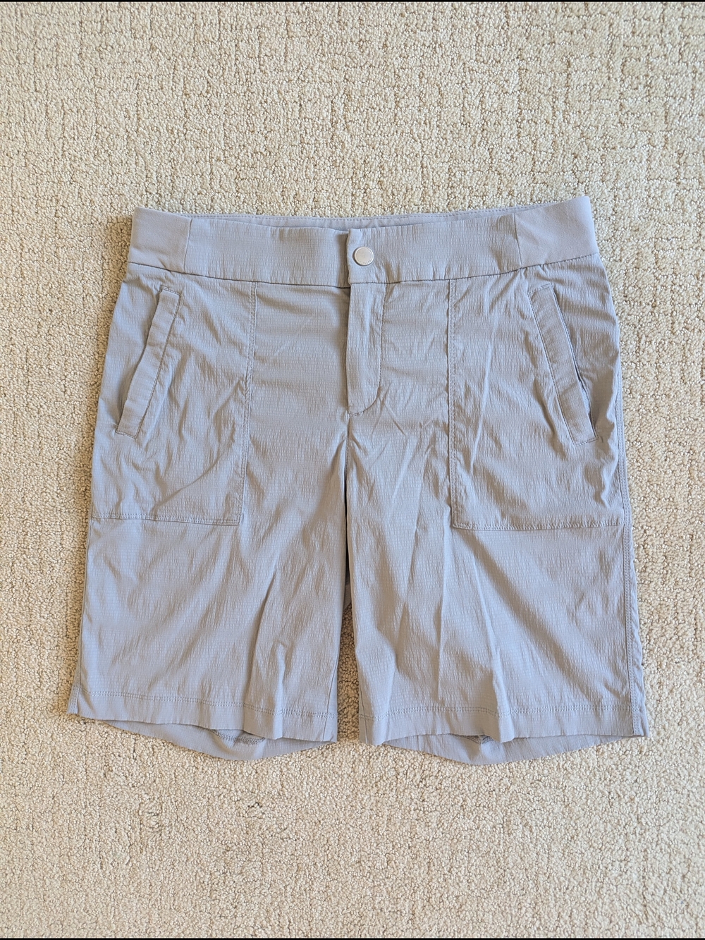 Athleta Trekkie Bermuda 2.0 Shorts 10 Gray Comfort Pockets 9" Hiking Ripstop